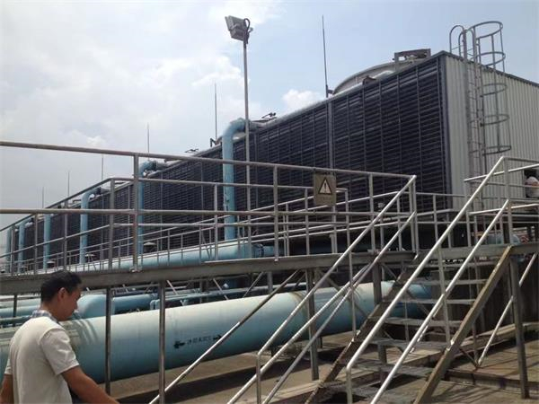 冷却塔的工作原理及安装选址(冷却塔的模板用什么材料做成的)