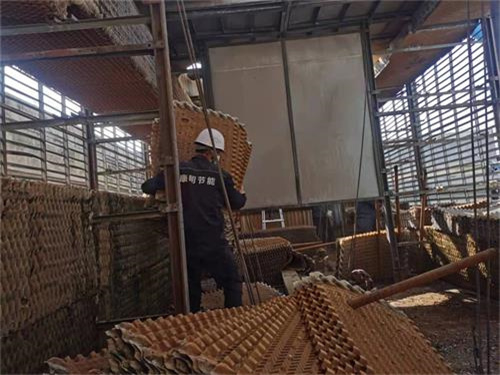 运行和<font color='red'>维修</font>玻璃钢冷却塔的特点(小型玻璃钢冷却塔图片)