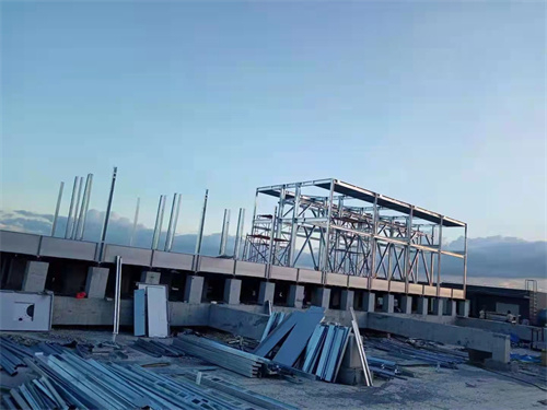 深圳闭式冷却塔厂家针对冷却塔集水盘和补水方式(深