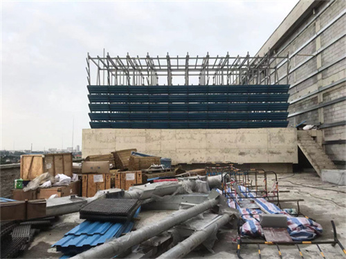 不锈钢水箱和玻璃钢水箱哪种便宜(不锈钢玻璃钢水箱